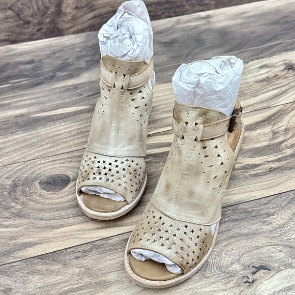 NIB Roan by Bed Stu Christine P 8 Nubuck Open Toe Ankle Strap Perforated Sandal - Picture 2 of 14